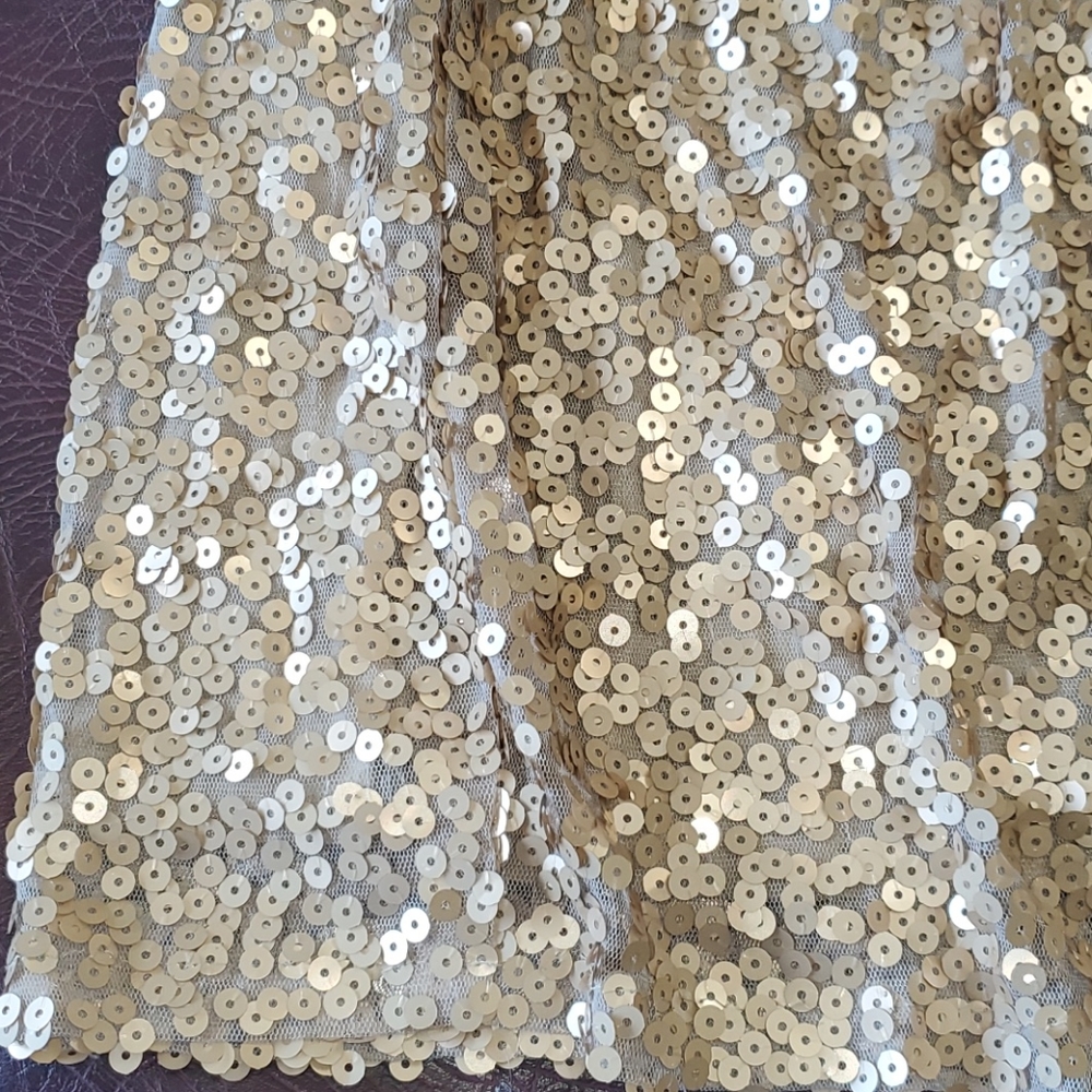 Gold sequin mini skirt - Picture 3 of 10
